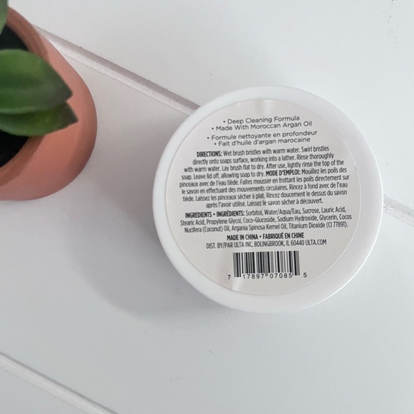 Ulta Solid Brush Cleaner - Picture 2 of 2